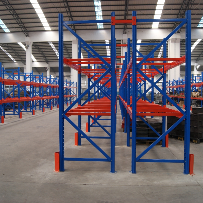 Heavy warehouse shelf