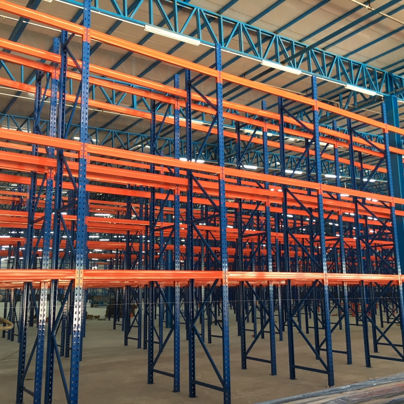 Heavy warehouse shelf