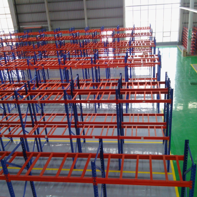 Warehouse storage system