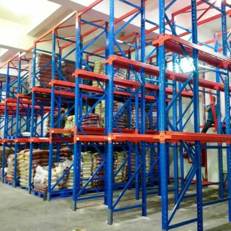 Drive-In/Drive-Through Pallet Racking