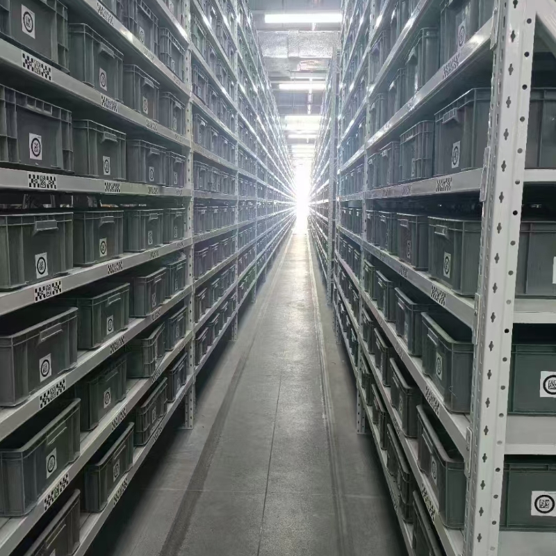  three-dimensional shelf