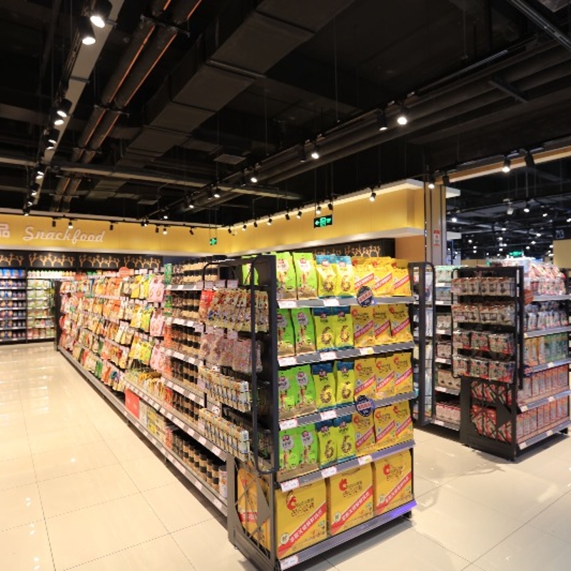 Double-sided back panel shelving for retail stores